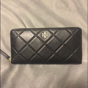 NWT - Tory Burch Georgia Zip Continental wallet